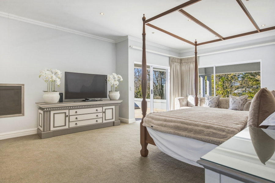 9 Bedroom Property for Sale in Constantia Western Cape